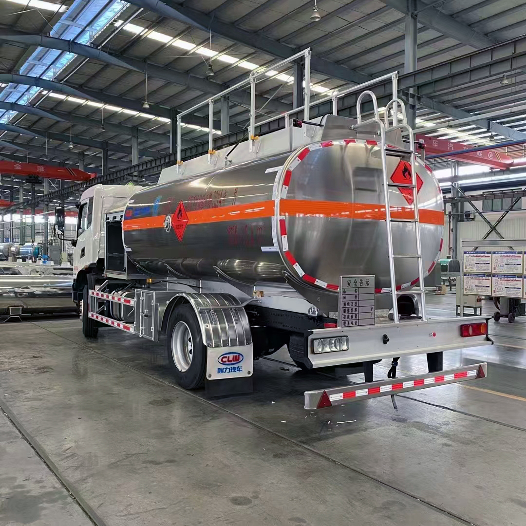 飞机加油车